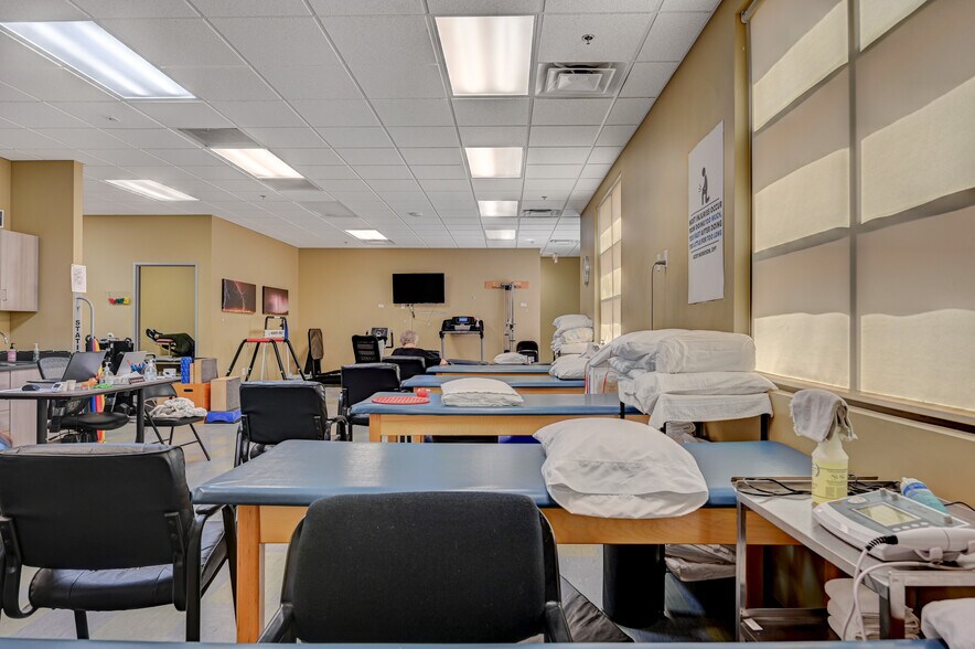 More Photos Of 1358 Paseo Verde St, Henderson Medical For Sale