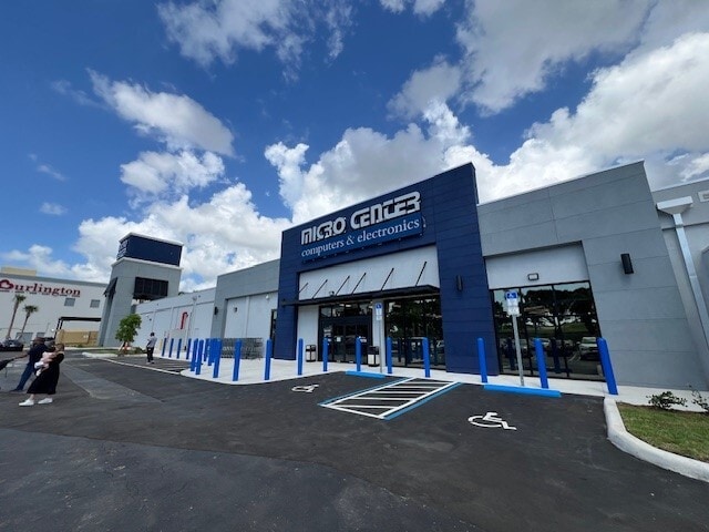 More Photos Of 7795 W Flagler St, Miami Unknown For Lease