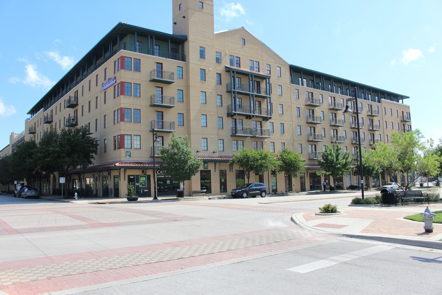 2880 W Berry St, Fort Worth, Tx 76109 - Retail For Lease 