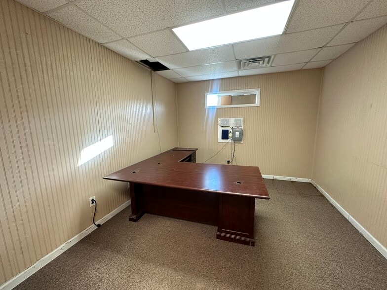 More Photos Of 5019 Char-Augusta Rd, Bamberg Warehouse For Sale