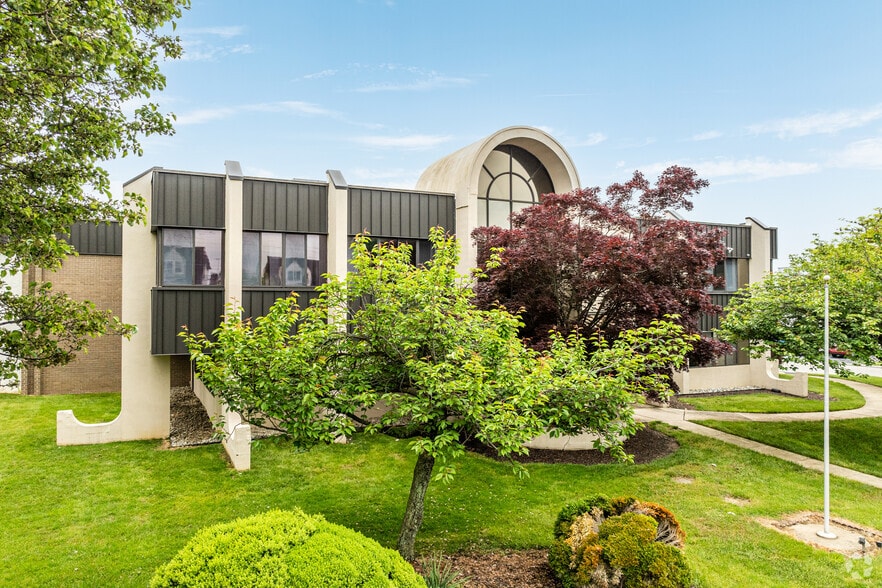 Primary Photo Of 6 Horne Dr, Folcroft Warehouse For Lease