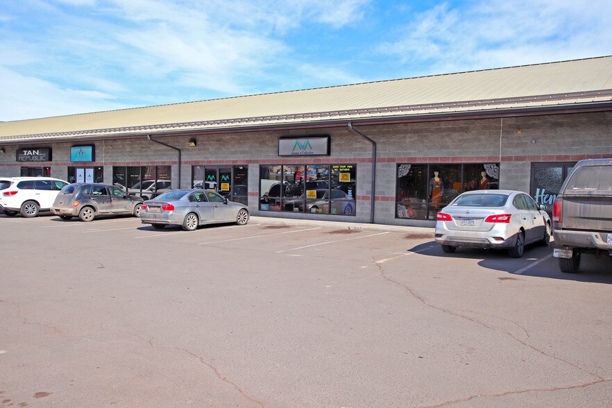 More Photos Of 2570-2680 NE Twin Knolls Dr, Bend Restaurant For Sale