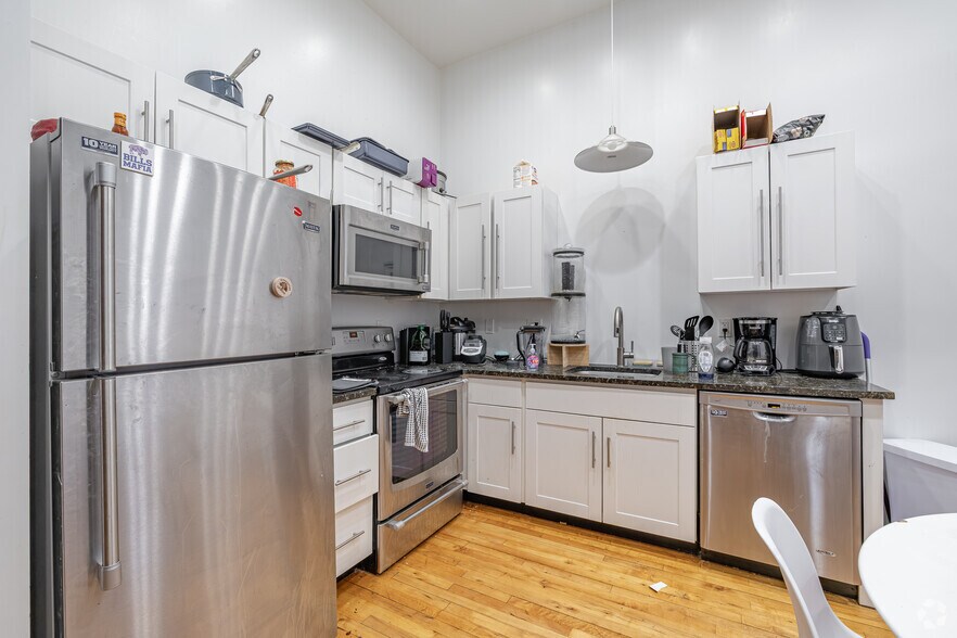 More Photos Of 123 Court St, Binghamton Apartments For Sale