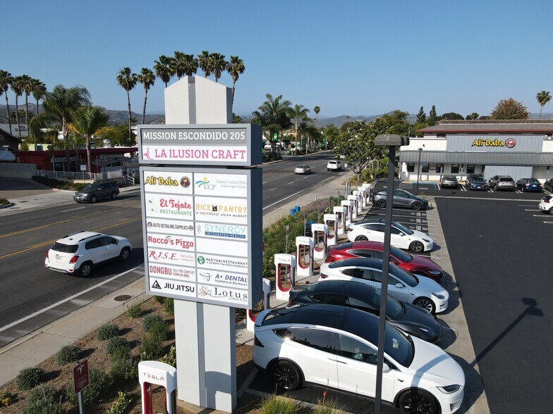 More Photos Of 205 W Mission Ave, Escondido Unknown For Lease