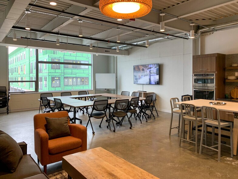 More Photos Of 3300 Auburn Rd, Auburn Hills Office Residential For Lease