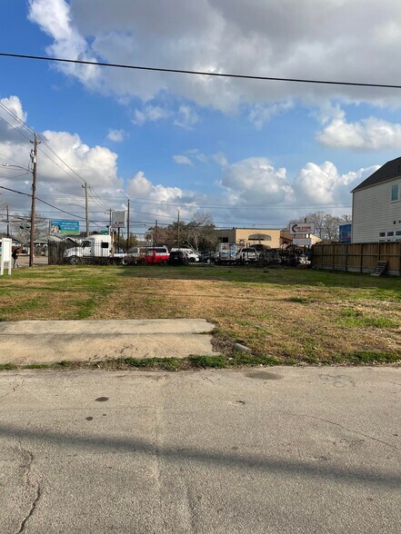 More Photos Of 3700 Canal St, Houston Land For Sale