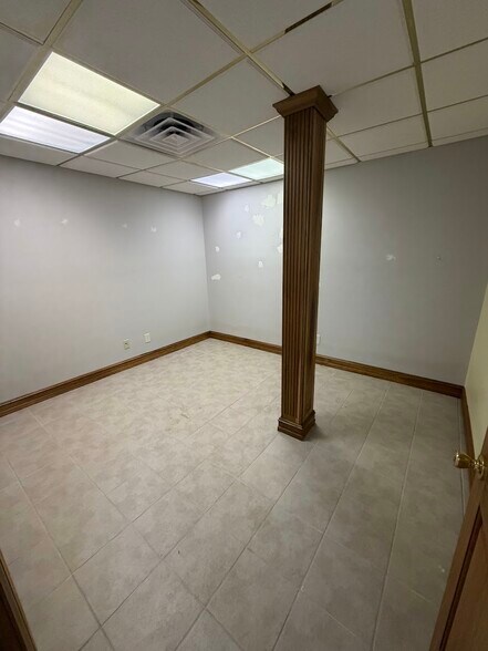 More Photos Of 70 E Main St, Greenwood Office For Lease