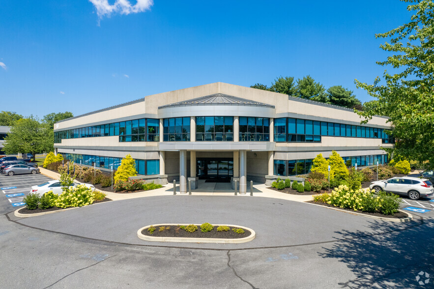 Primary Photo Of 160 N Pointe Blvd, Lancaster Office For Lease