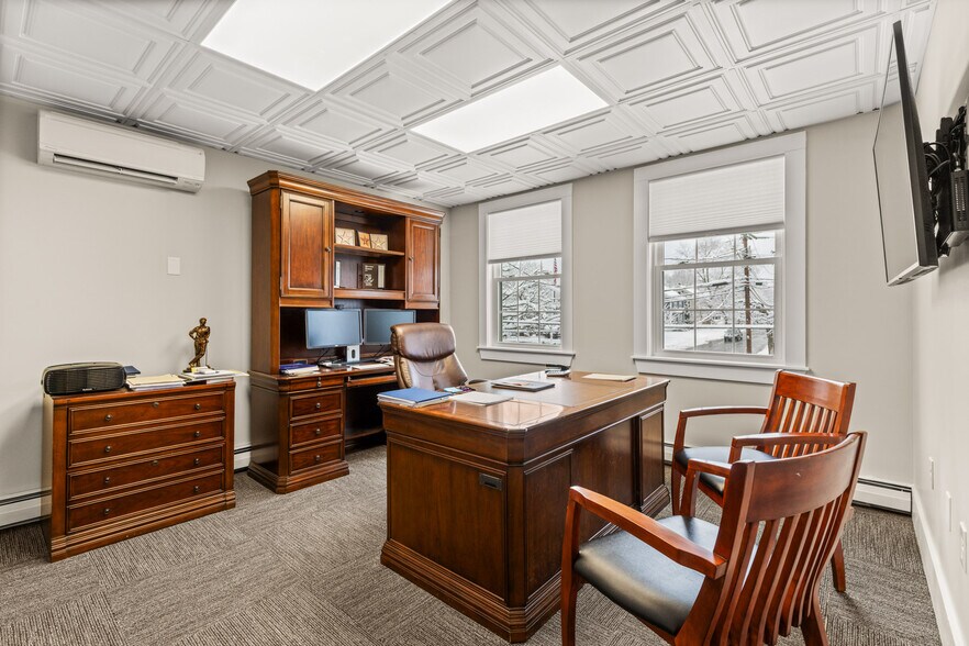 More Photos Of 642 Central Ave, Dover Office For Lease
