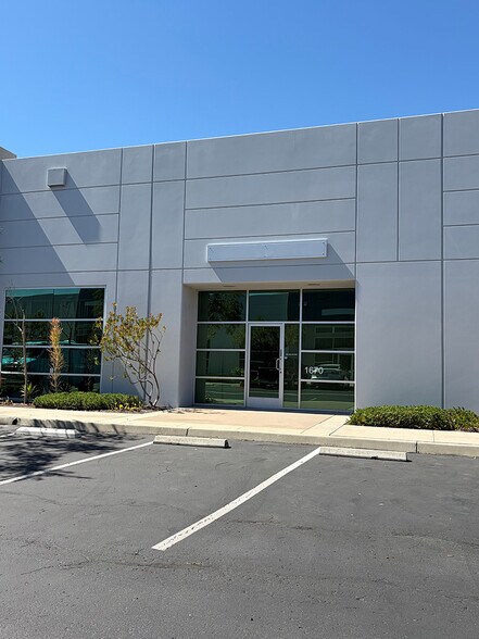 More Photos Of 1660-1676 Ord Way, Oceanside Warehouse For Lease