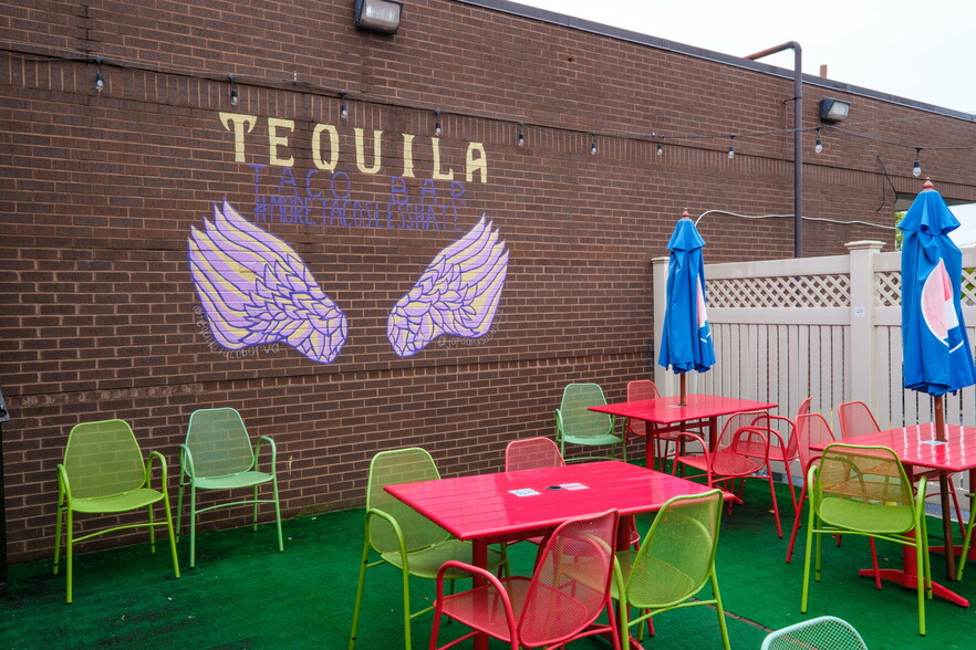 More Photos Of 1007 S Main St, Harrisonburg Restaurant For Lease