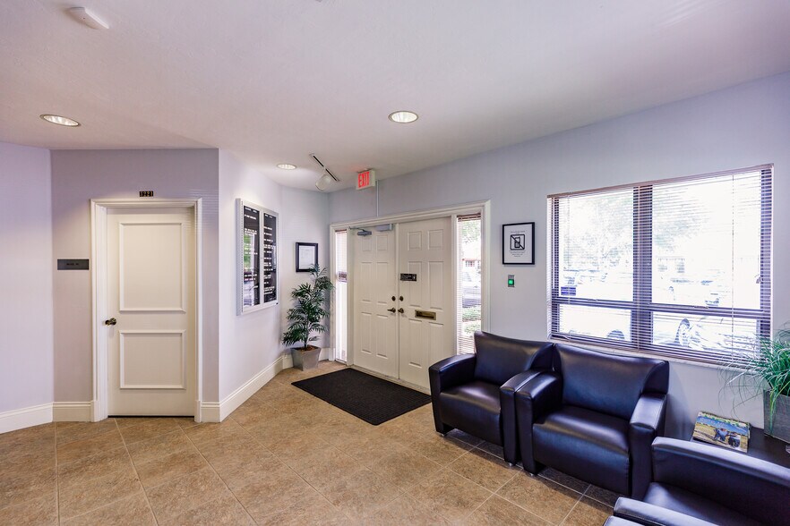 More Photos Of 12553 New Brittany Blvd, Fort Myers Coworking Space