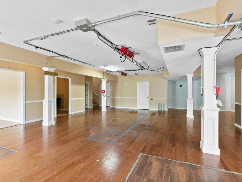 More Photos Of 2690 Hendersonville Rd, Fletcher Medical For Lease