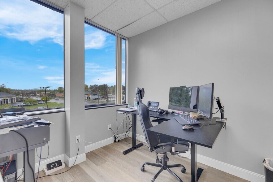 More Photos Of 2049 Silas Deane Hwy, Rocky Hill Medical For Sale
