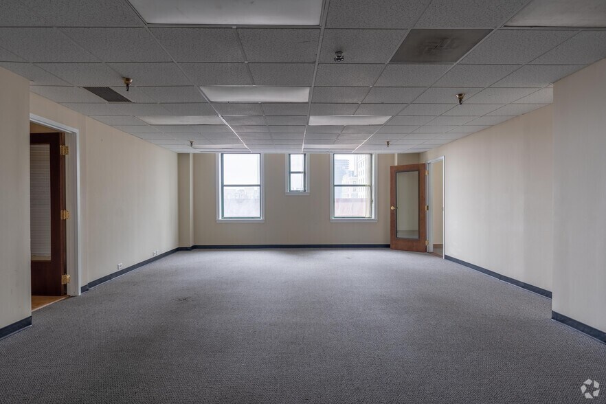 Photo of 13rd Floor Ste 1300