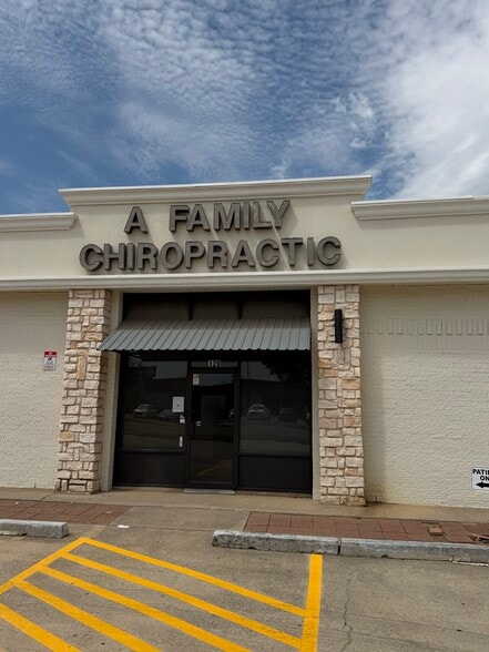 Primary Photo Of 400 N Loop 288, Denton Storefront For Lease