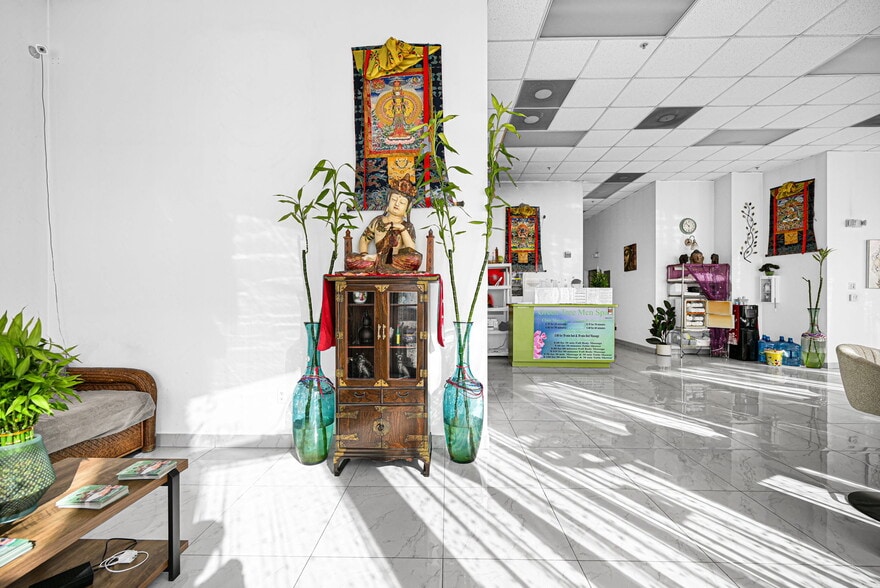 More Photos Of 2301 Wilton Dr, Wilton Manors Apartments For Sale