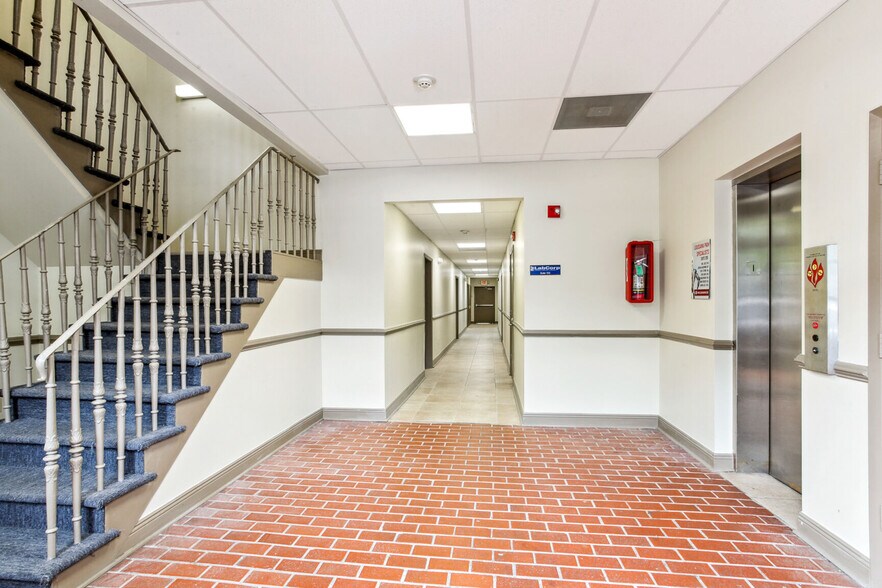 More Photos Of 4520 Wichers Dr, Marrero Medical For Lease