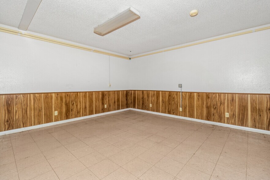 More Photos Of 2900 Trimmier Rd, Killeen Medical For Sale