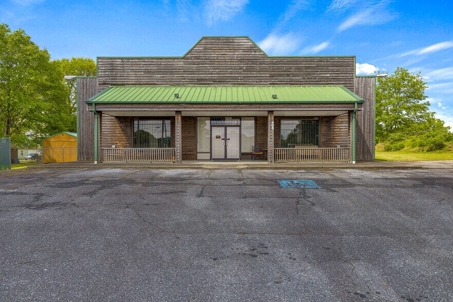 Primary Photo Of 405 Pearman Dairy Rd, Anderson Freestanding For Sale