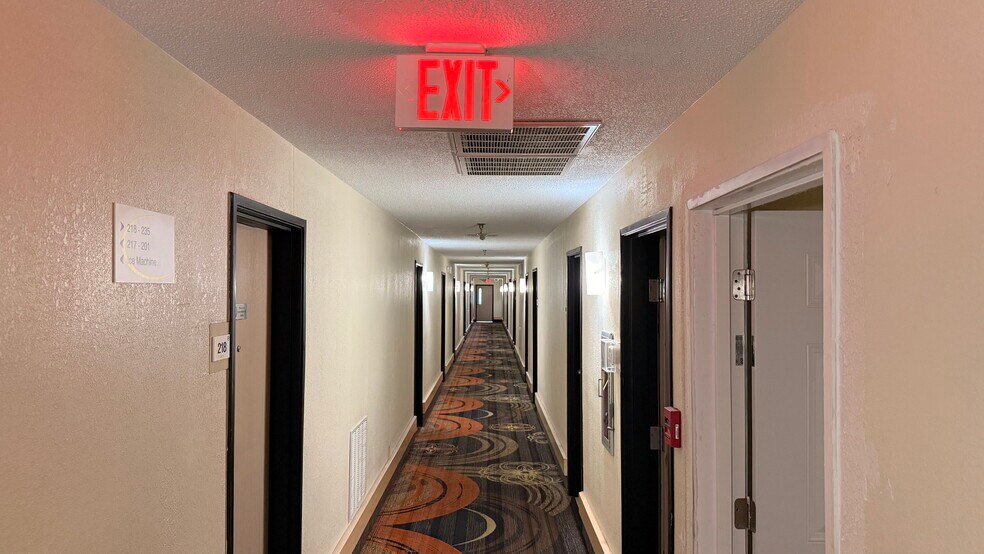 More Photos Of 2055 E 5th St, Metropolis Hotel For Sale