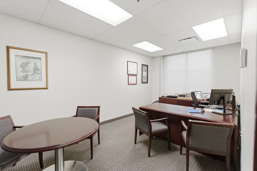 More Photos Of 17 King St E, Oshawa Storefront Retail Office For Lease