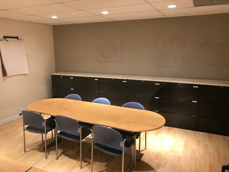 More Photos Of 8607-8609 2nd Ave, Silver Spring Medical For Sale