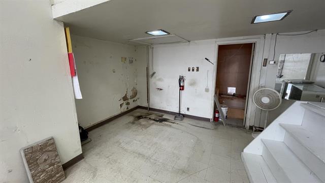 More Photos Of 1215 Farragut St, Laredo Storefront For Lease