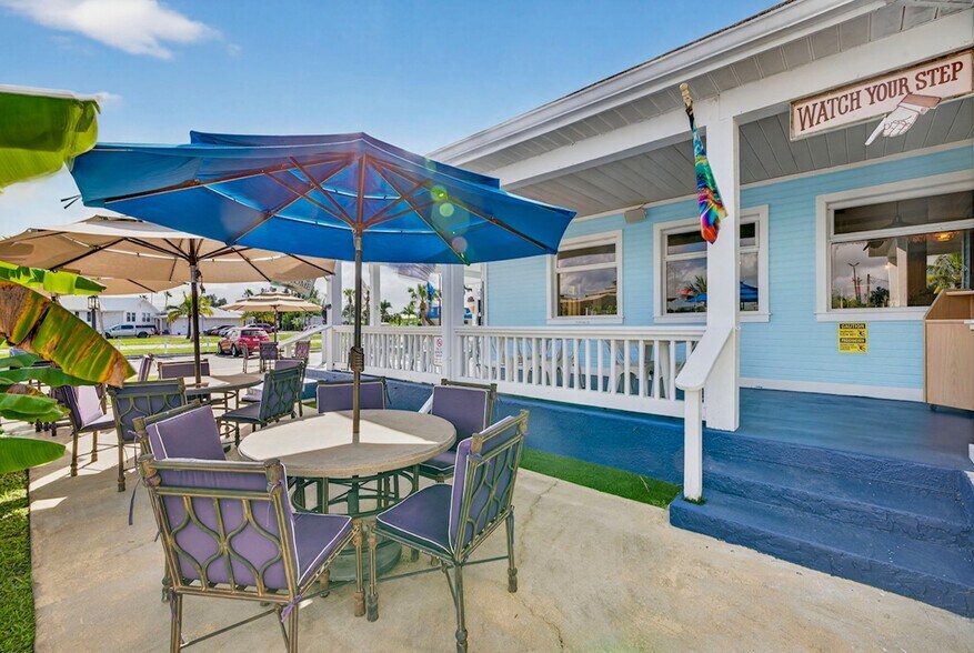 More Photos Of 102 Copeland Ave SW, Everglades City Restaurant For Sale