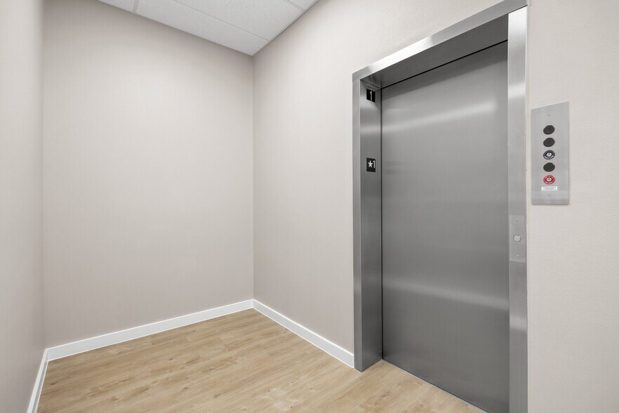 More Photos Of 730 S Bell Blvd, Cedar Park Office For Lease