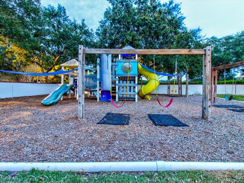 More Photos Of 16120 Bay Vista Dr, Clearwater Daycare Center For Sale