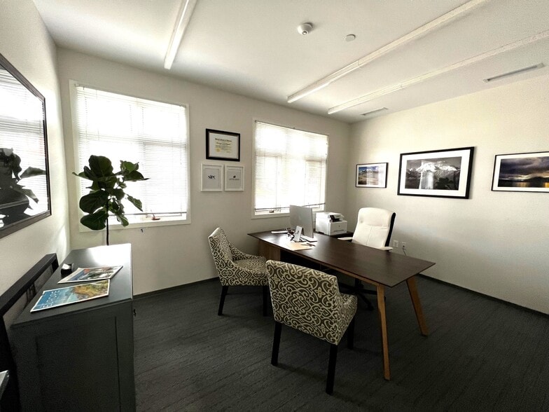 More Photos Of 403 N Henry St, Alexandria Office For Sale