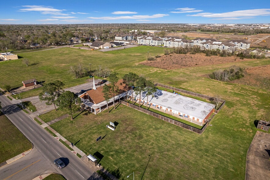 More Photos Of 11503 Martin Luther King Blvd, Houston Religious Facility For Sale