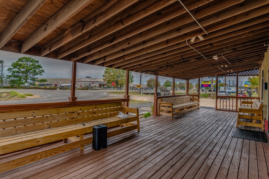 More Photos Of 3571/3585 McGehee Rd, Montgomery Restaurant For Sale