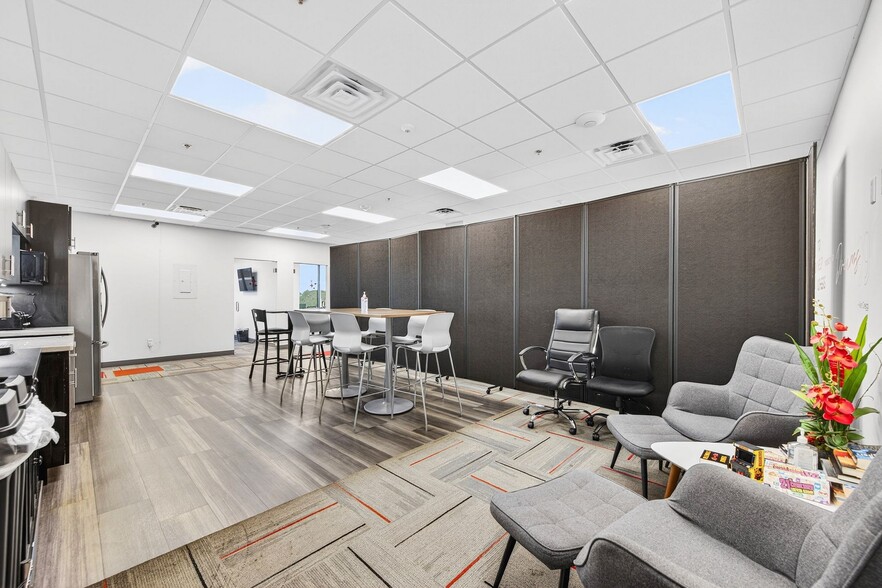 More Photos Of 930 S Harbor City Blvd SW, Melbourne Office For Sale