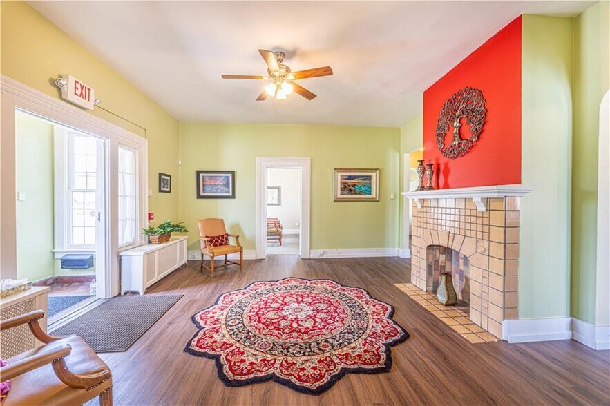 More Photos Of 121 Ridge Ave, Washington Funeral Home For Sale