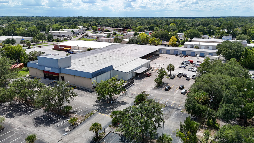 Primary Photo Of 2708 Ne Waldo Rd, Gainesville Showroom For Sale