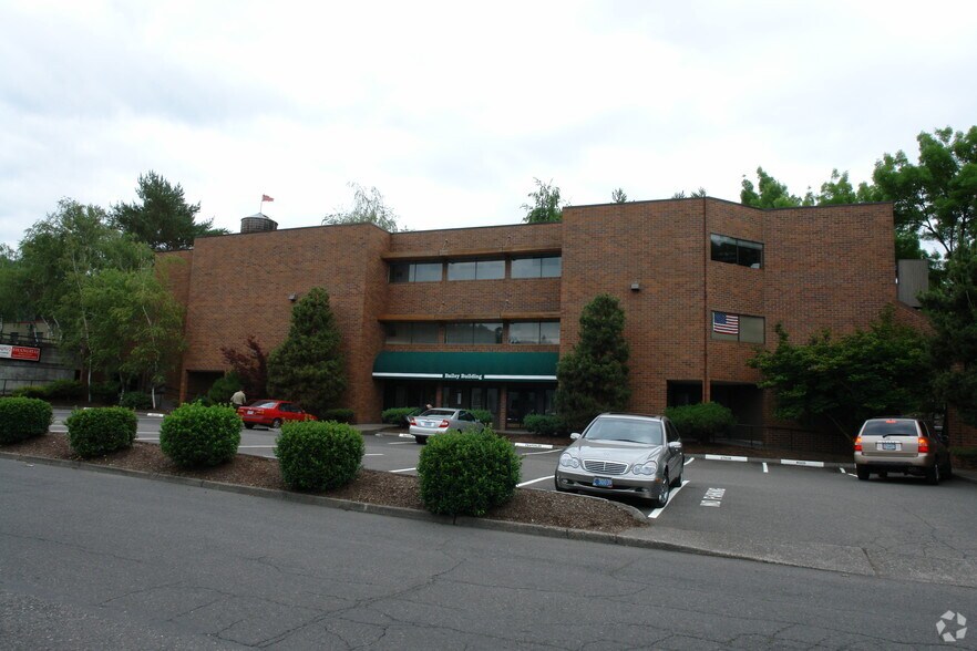 More Photos Of 5441 S Macadam Ave, Portland Office For Lease