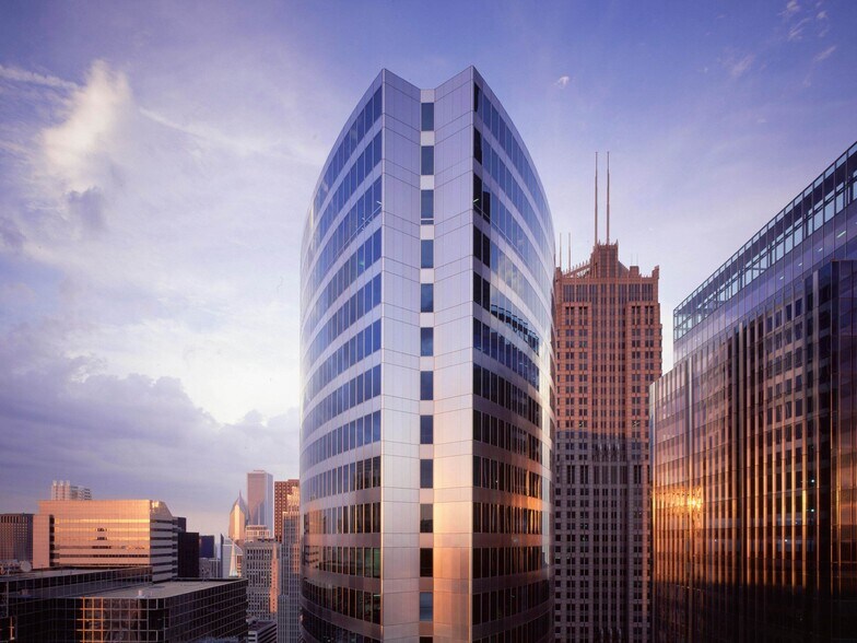 More Photos Of 71 S Wacker Dr, Chicago Office For Lease