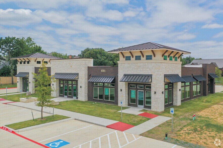 Primary Photo Of 8701 N Tarrant Pky, North Richland Hills Storefront Retail Office For Lease