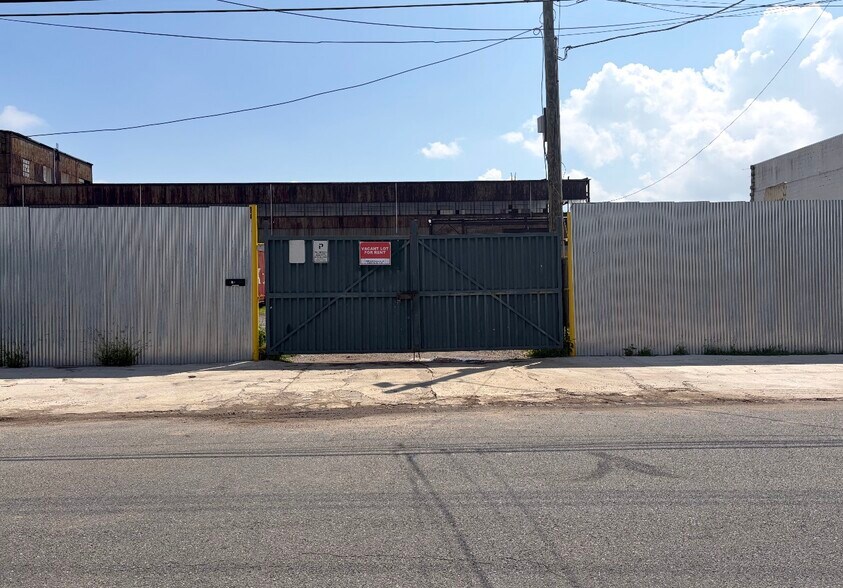 More Photos Of 209 Grandview, Staten Island Land For Lease
