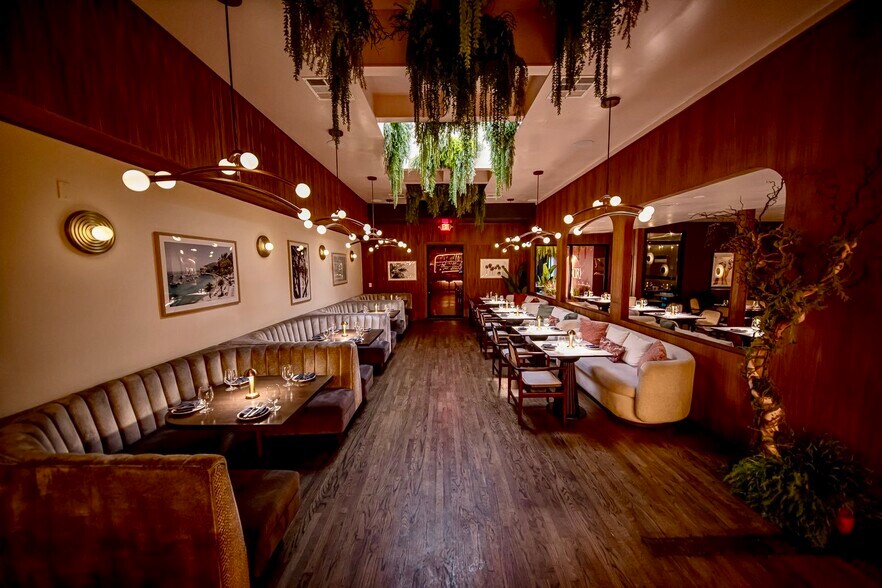 More Photos Of 629 N La Cienega Blvd, West Hollywood Storefront For Lease