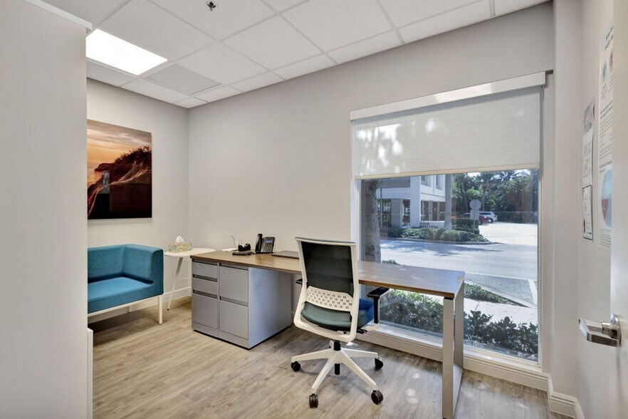 More Photos Of 402 SE 6th Ave, Delray Beach Medical For Sale
