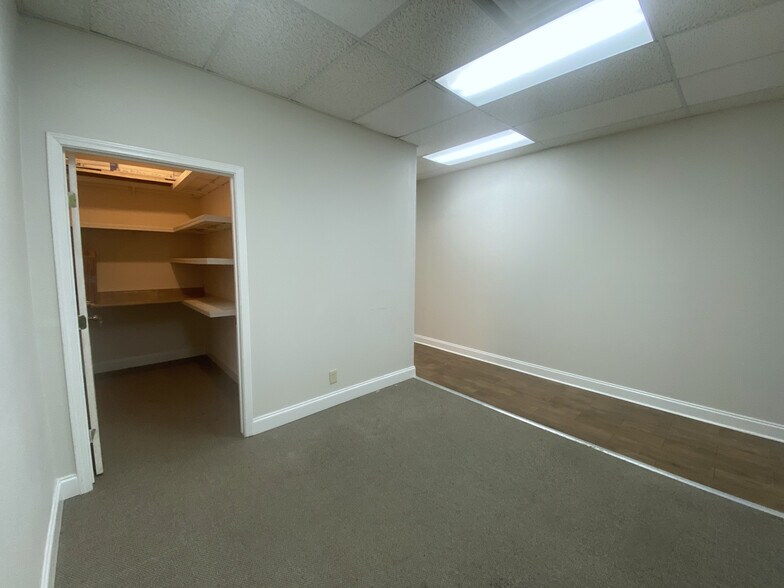 More Photos Of 10935 Wurzbach Rd, San Antonio Office For Lease
