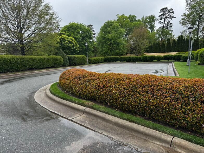 More Photos Of 1 Maida Vale Ct, Durham Office For Lease