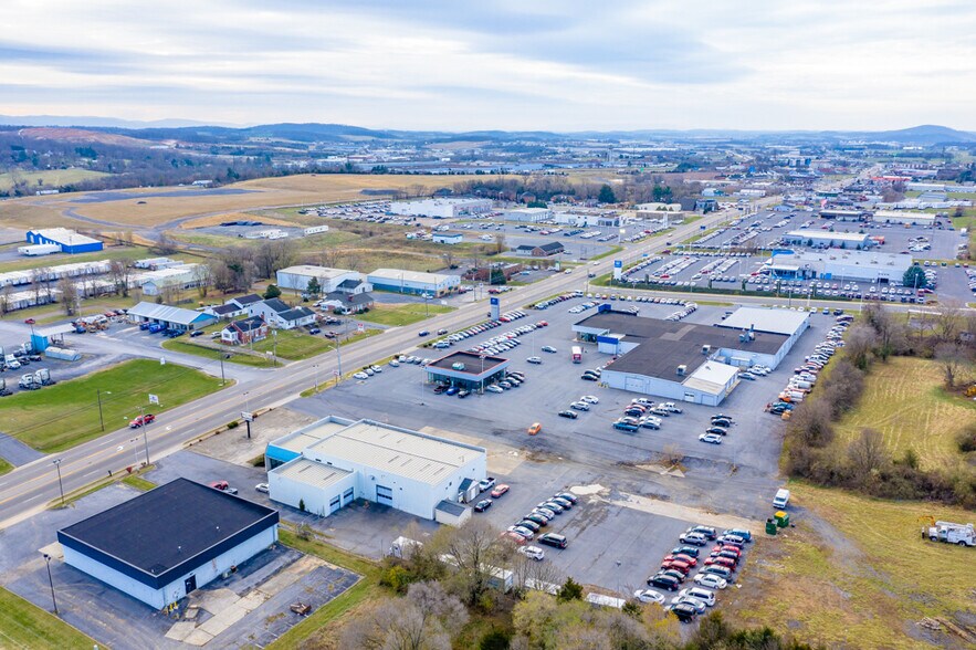 More Photos Of 2675 S Main St, Harrisonburg Auto Dealership For Lease