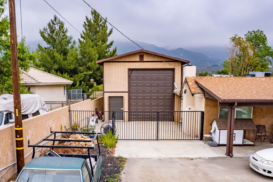 More Photos Of 18642 Cajon Blvd, San Bernardino Warehouse For Sale