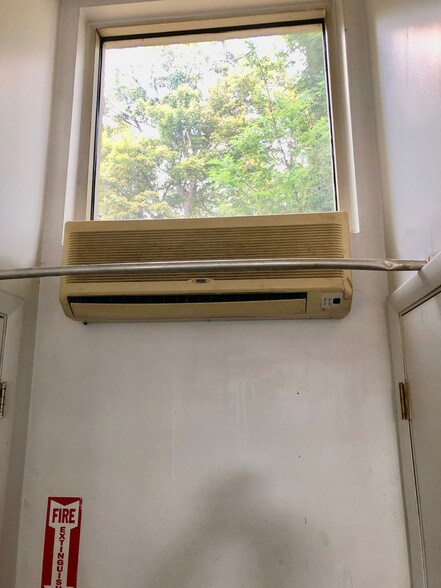 More Photos Of 5 Main St, Chester Auto Repair For Sale