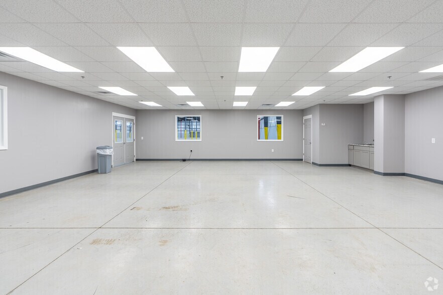 More Photos Of 3000 20th St NE, Cleveland Unknown For Lease