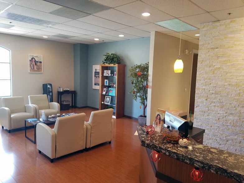 More Photos Of 4450 S Rural Rd, Tempe Office For Sale